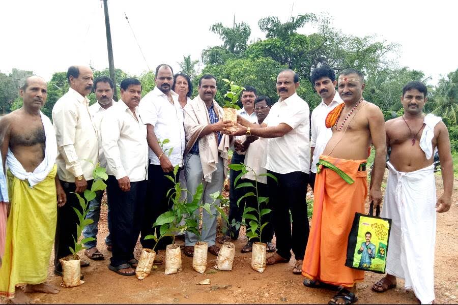 ಶ್ರೀ ಸೋಮನಾಥ ದೇವಸ್ಥಾನದಲ್ಲಿ ವನಮಹೋತ್ಸವ
